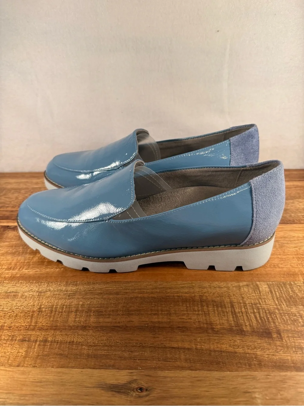 Vionic Kensley Patent Leather Slip-on Loafers Light Blue Size 9